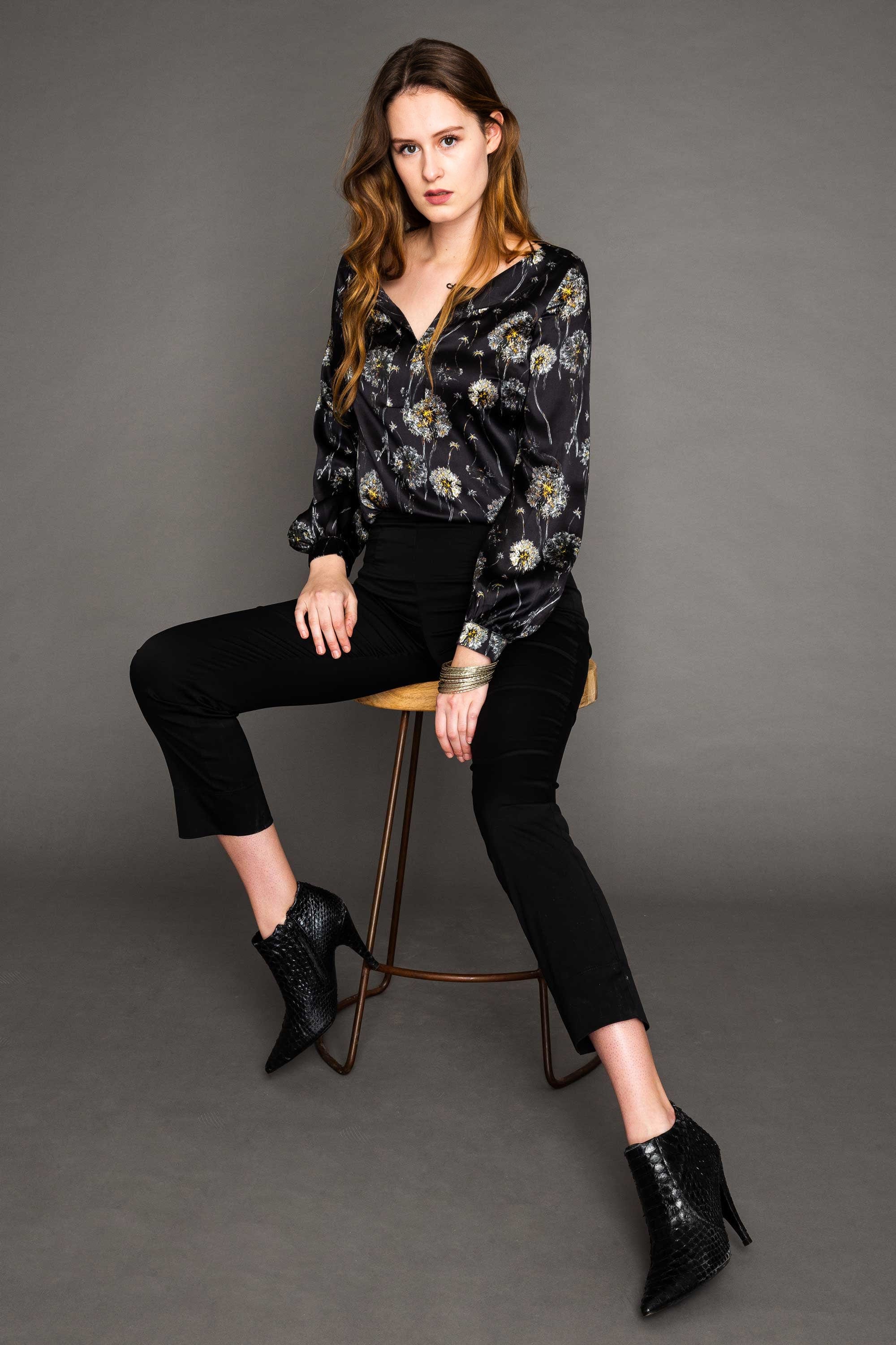 Schneider Blouse Soffione, Black/SilverySun / 36 Blouse Romy Silk / Soffione mode hamburg print sommerkleid Unique Prints Summer Dress Handdesignierte Prints Print