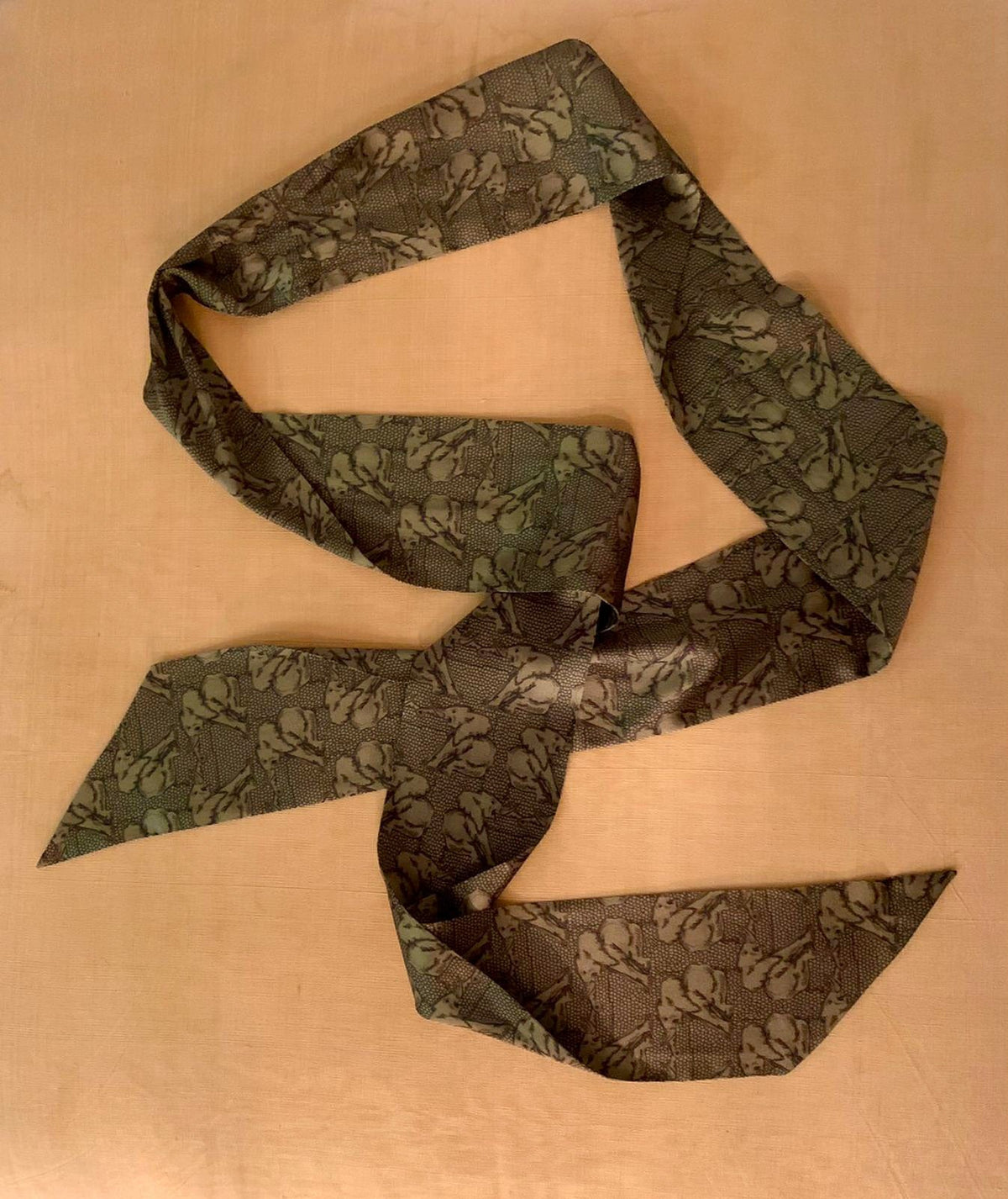 Schneider Accessoire Elephant, Military/Bronze / One Size Tie Scarf Silk mode hamburg print sommerkleid Unique Prints Summer Dress Handdesignierte Prints Print